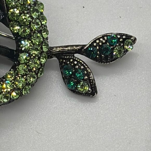 Vintage OPC KR signed iguana pin/pendant crystal rainbow lizard necklace - Picture 5 of 9